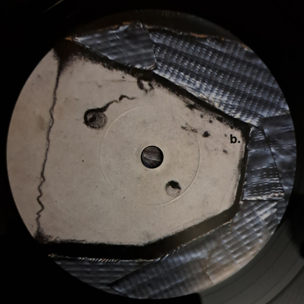 Hrdvsion - Oh Techo Saves | Itiswhatitis Recordings (IIWII008) - 4