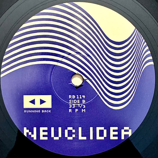 Space Dimension Controller - Neuclidea | Running Back (RB114)