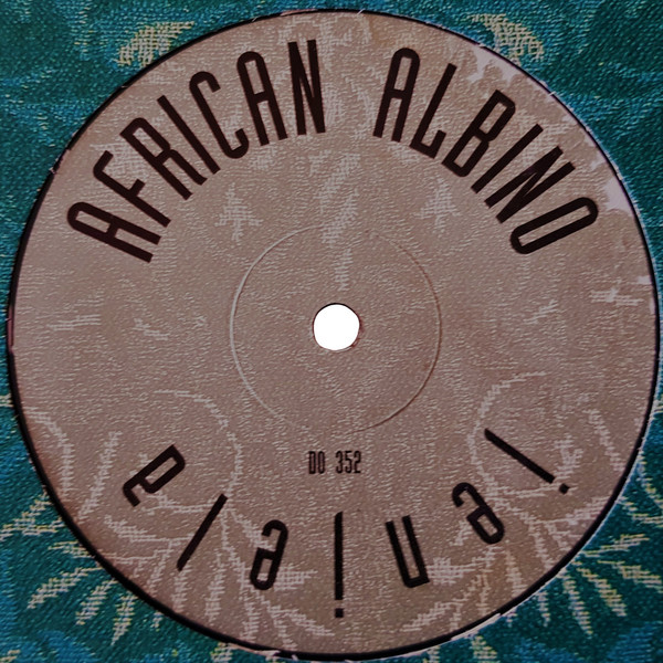 African Albino - Jenjela | Dance Opera (DO 352) African Albino - Jenjela | Dance Opera (DO 352)