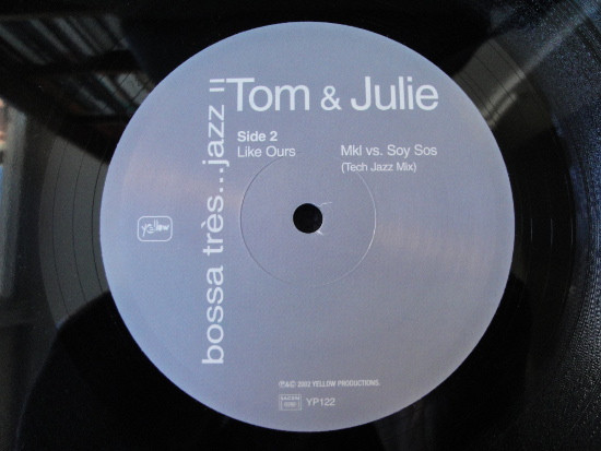 Thomas Naïm & Julie Dexter - Like Ours | Yellow Productions (YP 122) - 4