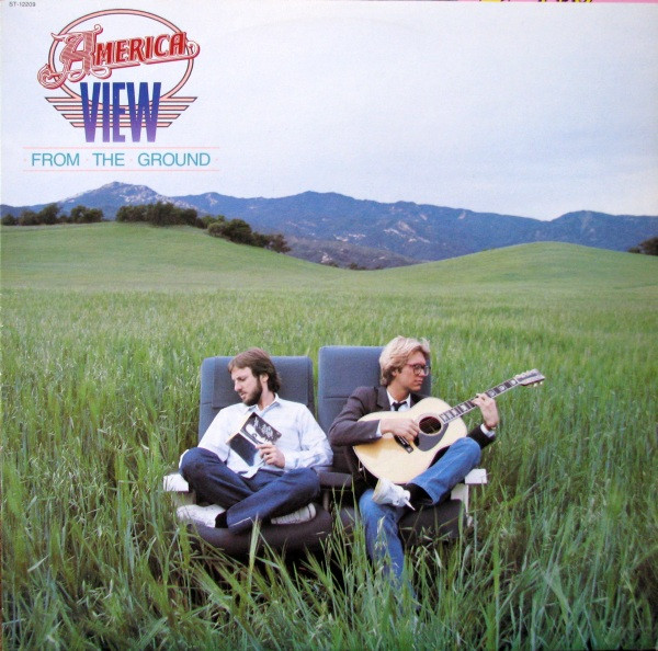 America - View From The Ground | Capitol Records (2C 068-400111)