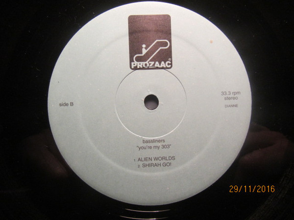 Bassliners - You're My 303 | Prozaac Recordings (dista-31052.1) - 2 Bassliners - You're My 303 | Prozaac Recordings (dista-31052.1) - 2