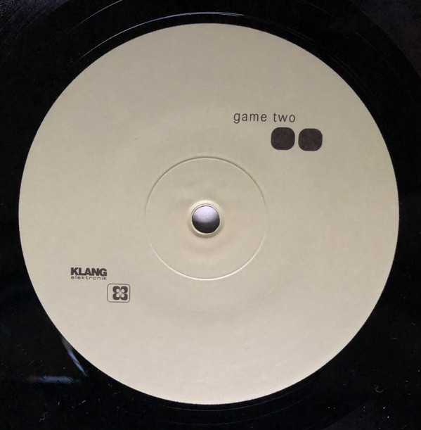 Eight Miles High - Two | Klang Elektronik (KLANG 10) - 4