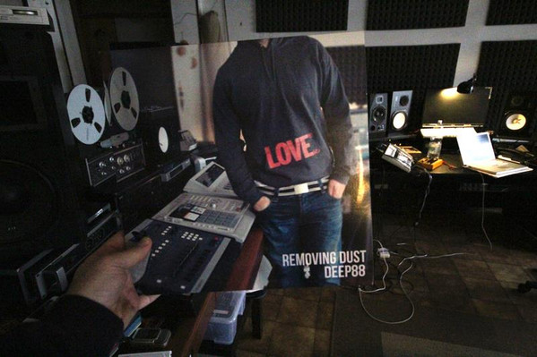 Deep88 - Removing Dust | 12records (12R02LP) - 3