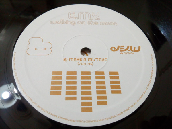 E.M.Y - Walking On The Moon | Dejavu (djv 3000004) - 3