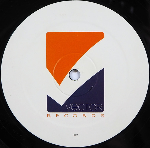 David Vendetta - She Loves Me | Vector Records (Vector 002) - 2 David Vendetta - She Loves Me | Vector Records (Vector 002) - 2