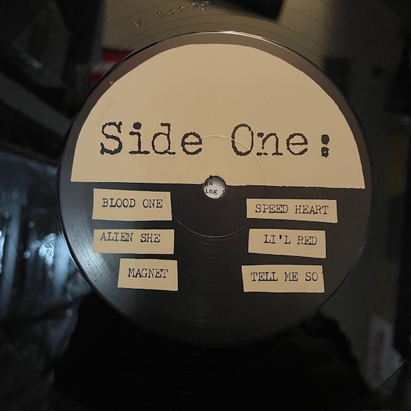 Bikini Kill - Pussy Whipped | Bikini Kill Records (BK006) - 4