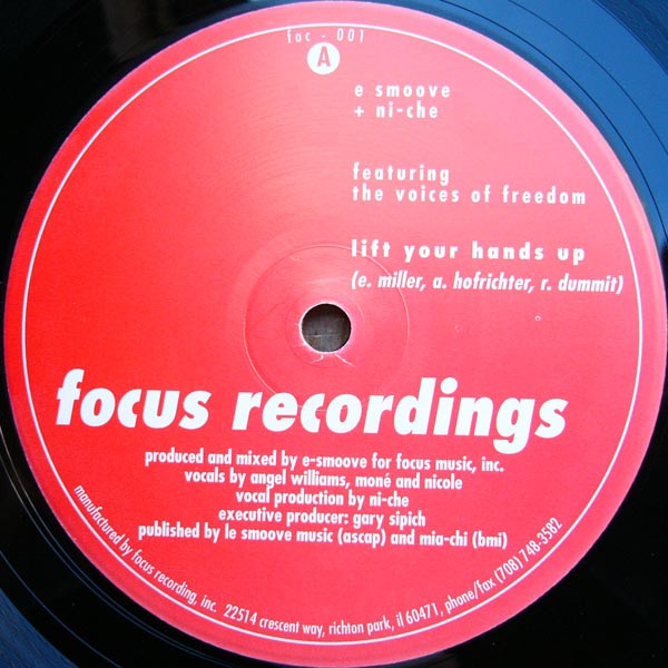 E Smoove  &  Ni-Che  &  The Voices Of Freedom - Lift Your Hands Up | Focus Recordings (foc - 001)