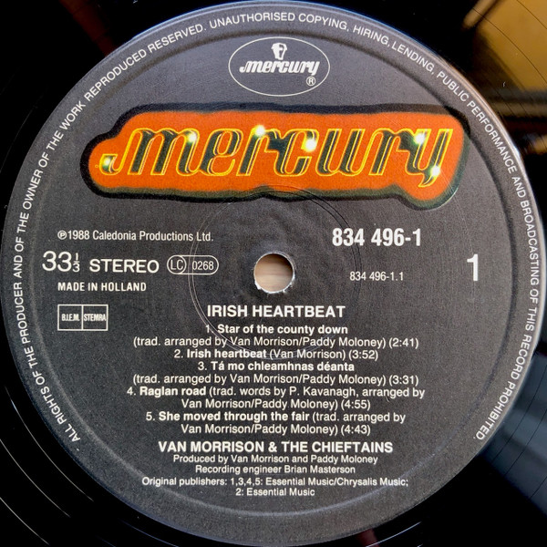 Van Morrison & The Chieftains - Irish Heartbeat | Mercury (834 496-1) - 3