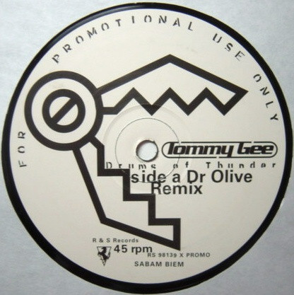 Tommy Gee - Drums Of Thunder (Remixes) | R & S Records (RS 98139 X PROMO) - main Tommy Gee - Drums Of Thunder (Remixes) | R & S Records (RS 98139 X PROMO) - main