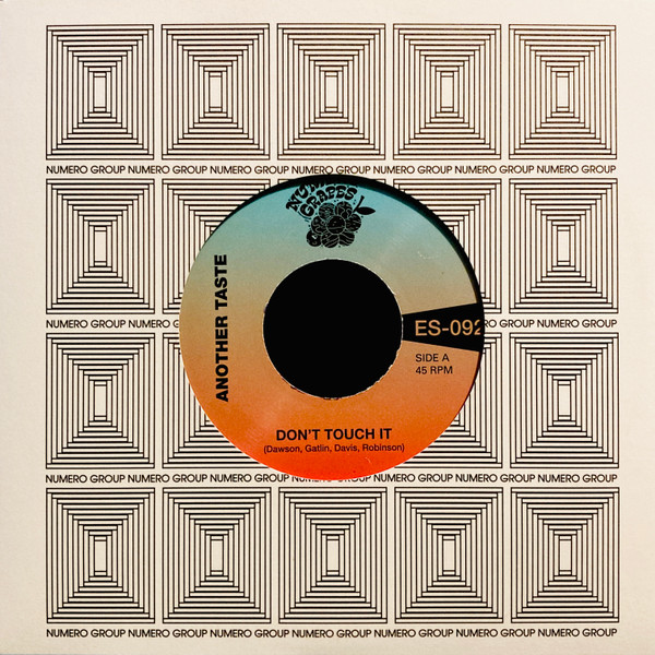 Another Taste  /  Maxx Traxx - Don't Touch It | Numero Grapes (ES-092)