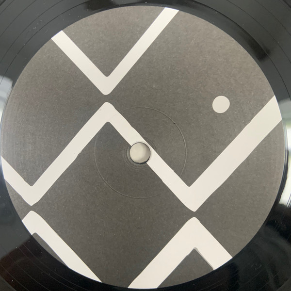 Dawl - Untitled | Under The Radar (000001) - 4 Dawl - Untitled | Under The Radar (000001) - 4