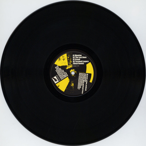 New Frames - Schweres Wasser | Hands Productions (V078) - 3