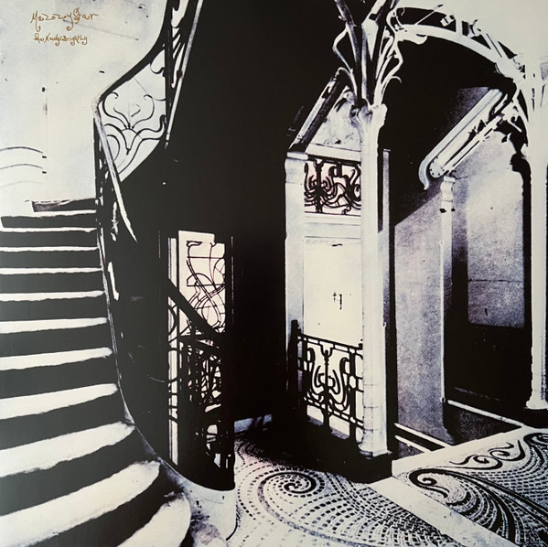 Mazzy Star - She Hangs Brightly | Capitol Records (602475768555) Mazzy Star - She Hangs Brightly | Capitol Records (602475768555)