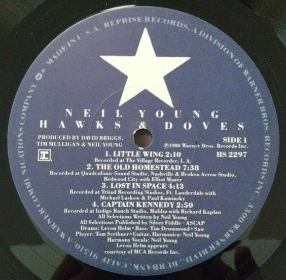 Neil Young - Hawks & Doves | Reprise Records (HS 2297) - 3