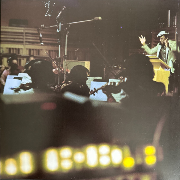 Adrian Younge - Adrian Younge Presents Linear Labs: São Paulo | Linear Labs (LL016) - 4 Adrian Younge - Adrian Younge Presents Linear Labs: São Paulo | Linear Labs (LL016) - 4