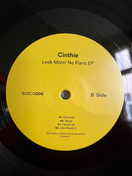 Cinthie - Look Mom! No Piano | 803 Crystal Grooves (803CG006) - main