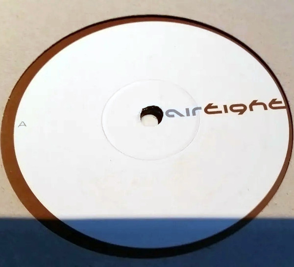 Nathan Larsen Feat. Black Pearl - Standing Still | Airtight (air017R) - 2 Nathan Larsen Feat. Black Pearl - Standing Still | Airtight (air017R) - 2