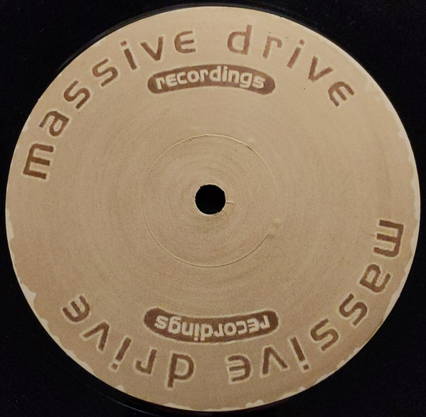 Jonesey - Independance | Massive Drive Recordings (MD010) - 4 Jonesey - Independance | Massive Drive Recordings (MD010) - 4