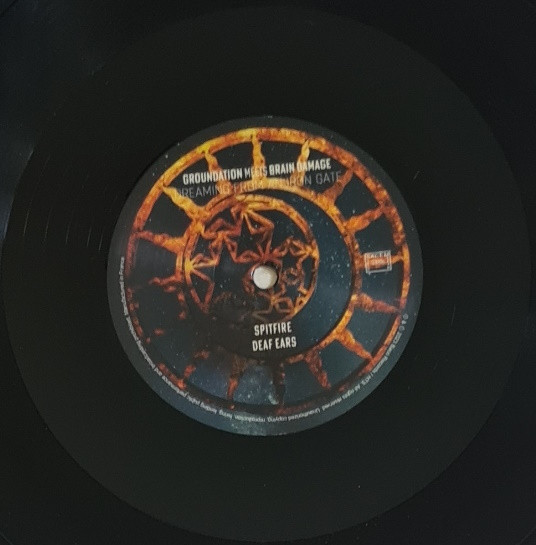 Groundation  &  Brain Damage - Dreaming From An Iron Gate | Easy Star Records (LGRBDLP) - 3