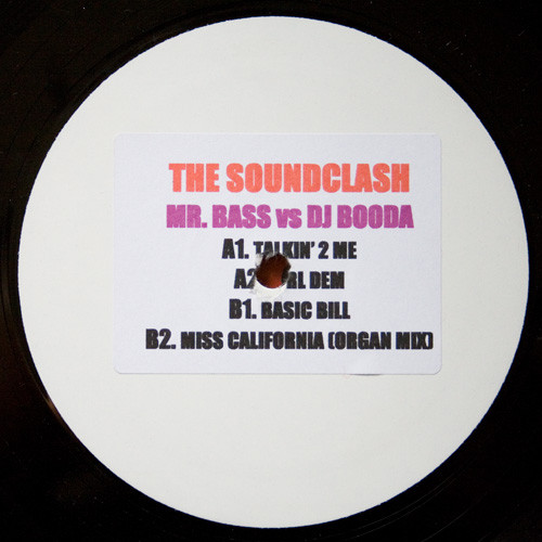 Mr. Bass vs DJ Booda - The Soundclash | Studiobeatz (SBZR 005)