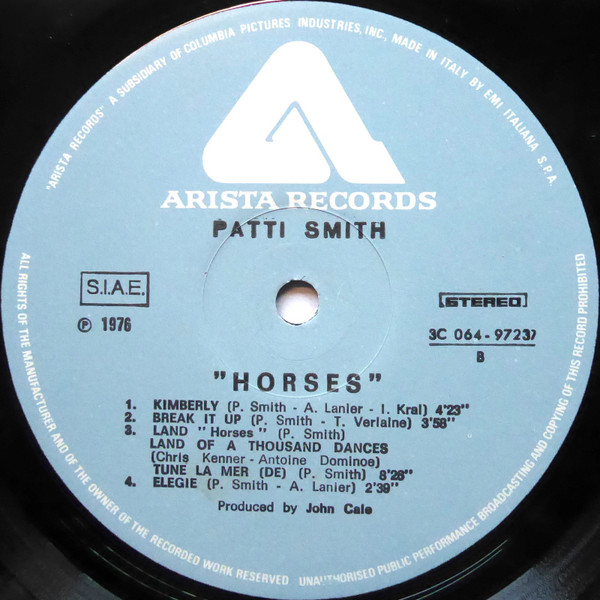 Patti Smith - Horses | Arista (3C 064 97237) - 4