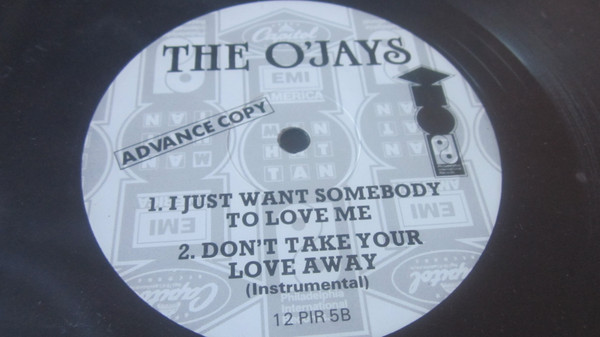 The O'Jays - Don't Take Your Love Away | Philadelphia International Records (12 PIR 5) - 2 The O'Jays - Don't Take Your Love Away | Philadelphia International Records (12 PIR 5) - 2