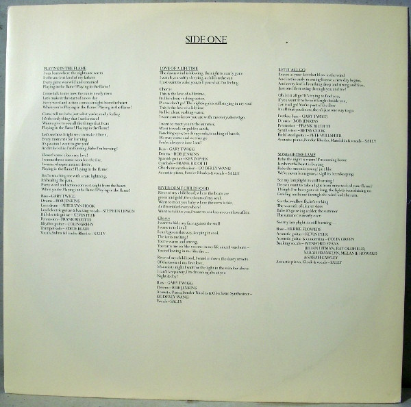 Sally Oldfield - Playing In The Flame | Bronze (BRON 536) - 3