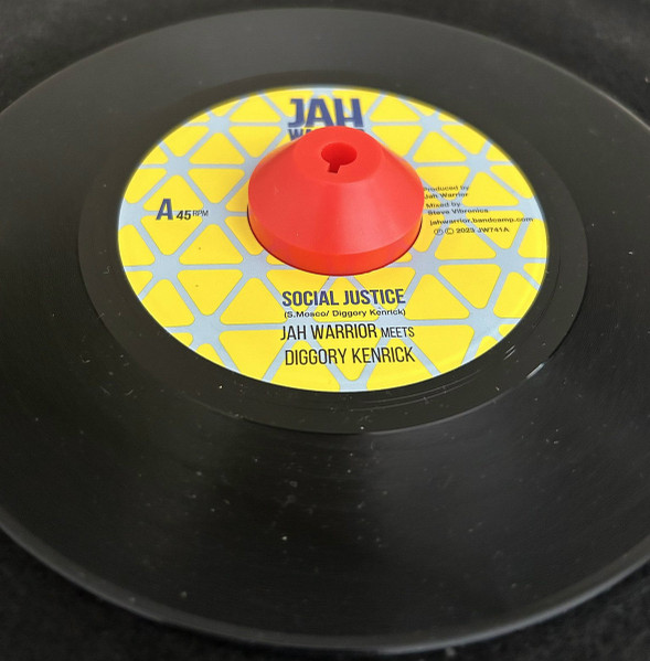 Jah Warrior , Diggory Kenrick - Social Justice | Jah Warrior Records (JW741)