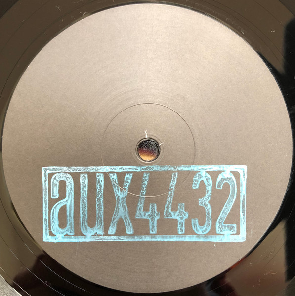 Drøn - aux4432 | mindcolormusic (aux4432)