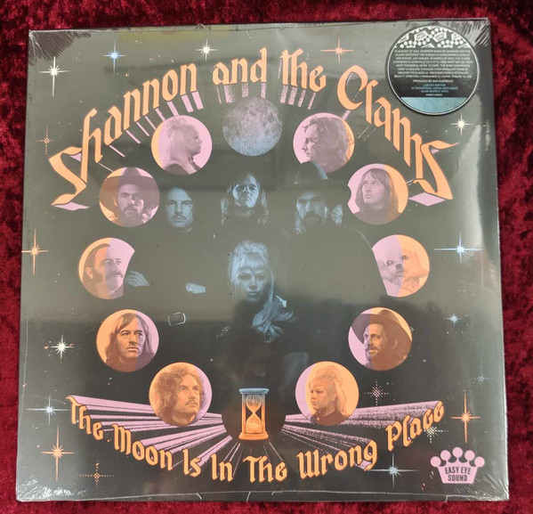 Shannon And The Clams - The Moon Is In The Wrong Place | Easy Eye Sound (EES-035) Shannon And The Clams - The Moon Is In The Wrong Place | Easy Eye Sound (EES-035)