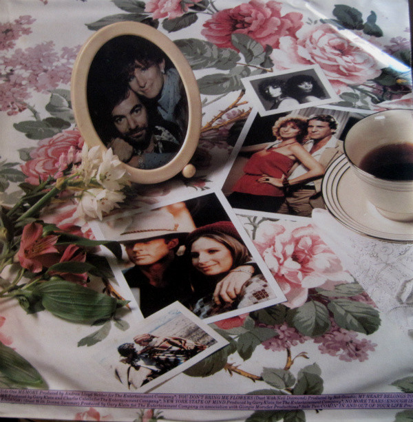 Barbra Streisand - Memories | Columbia (TCX 37678) - 4