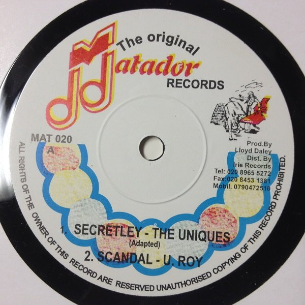 The Uniques - Secretley | Matador Records (MAT 020)
