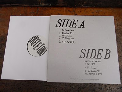 Skeletons - Smile | Impossible Ark Records (none) - 4