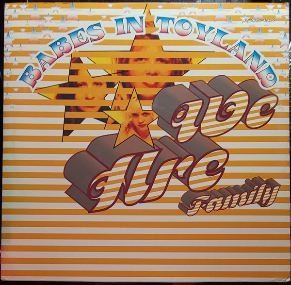 Babes In Toyland - We Are Family | Reprise Records (0-43553) Babes In Toyland - We Are Family | Reprise Records (0-43553)