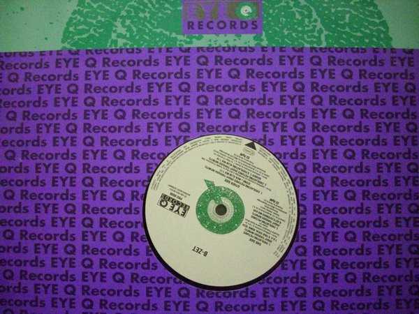 B-Zet - Everlasting Pictures (Right Through Infinity) | Eye Q Records (PRO 6038) B-Zet - Everlasting Pictures (Right Through Infinity) | Eye Q Records (PRO 6038)