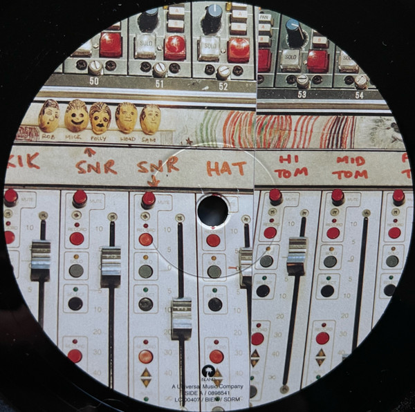 PJ Harvey - Stories From The City, Stories From The Sea | Island Records (0898541) - 3 PJ Harvey - Stories From The City, Stories From The Sea | Island Records (0898541) - 3